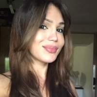 Pretty and HUNG shemale Jhulia Lira