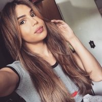 Pretty and HUNG shemale Jhulia Lira