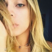 Stunningly pretty shemale Fernanda Aguiar