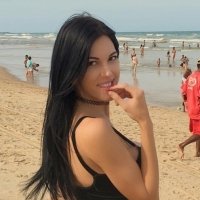 Amazing curves of pretty shemale Mickaelly Menegazzi